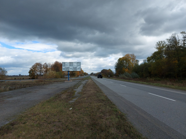 Щит 6x3,  В'їзд зі сторони Рівне у Звягель, напрямок на Звягель ст.Б