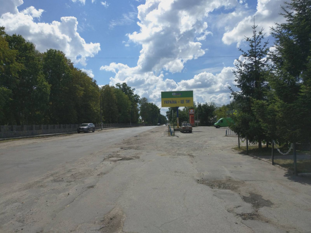 Щит 6x3,  Баранівка в. Першотравенська, біля заправки, базару, ст А